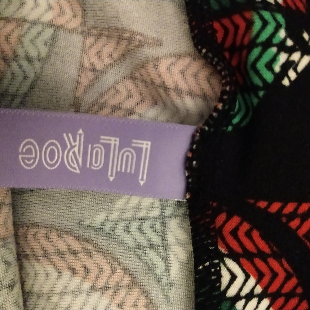 CHRISTMAS LEGGINGS - Picture 2 of 3